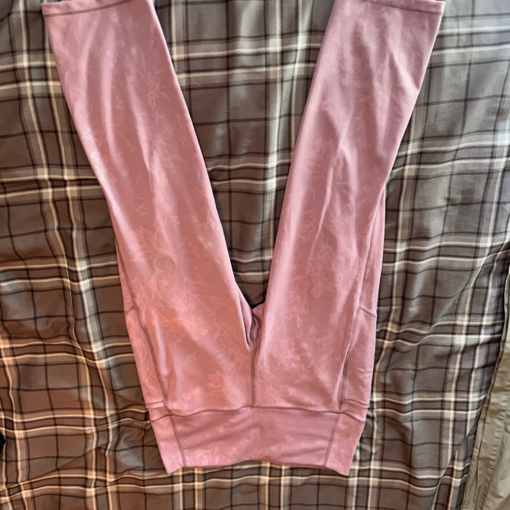 Zyia leggings in soft pink color - Picture 2 of 3